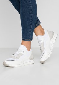 LOVE OUR PLANET by MARCO TOZZI Sneaker low - white/light grey