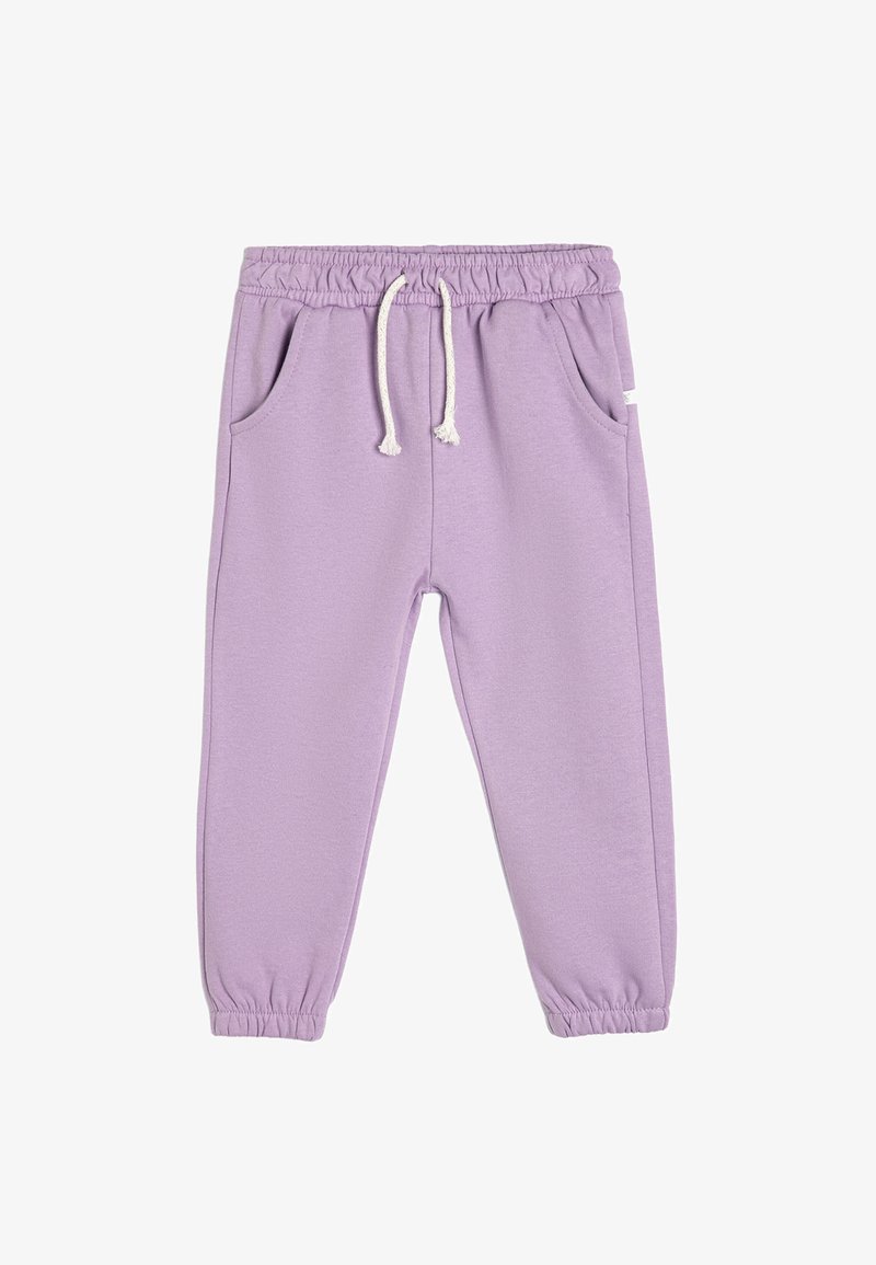 Lilla sweatpants lavet af blødt stof, med en elastisk talje med snor, to sidelommer og elastiske manchetter ved anklerne.