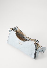 Thumbnail Image 4