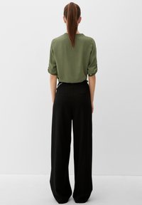 QS Blouse - olivgrün