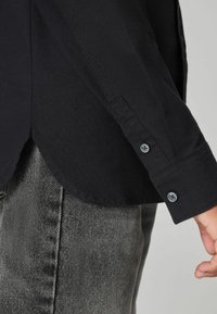smALLSAINTS REGULAR FIT - RAMSKULL OXFORD  - Marškiniai - black