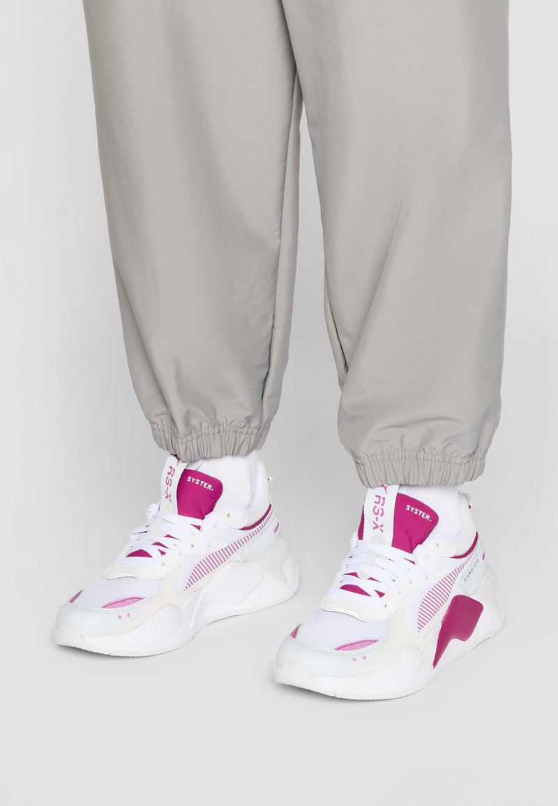Puma - RS-X REINVENTION - Pantofi alergare trail - white magenta gleam, Extindeți