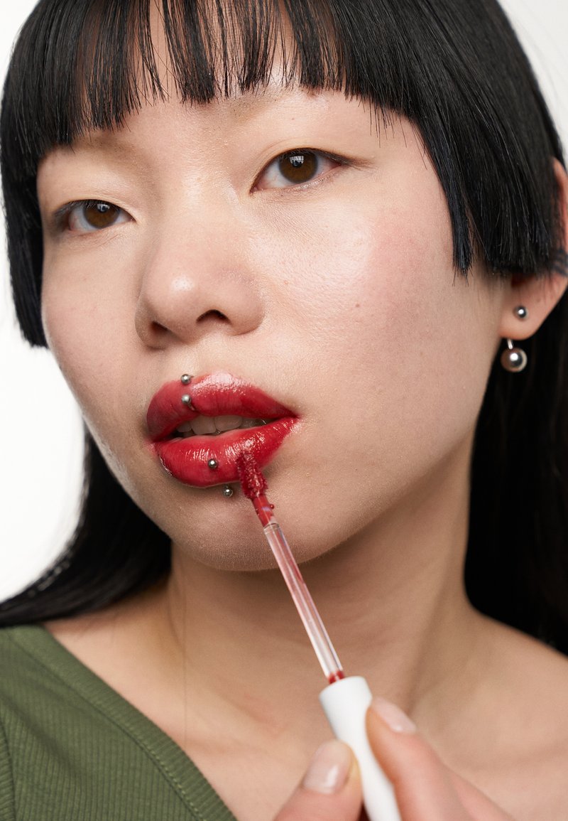 Unleashia NON STICKY DAZZLE TINT - Lip stain - sunbeam