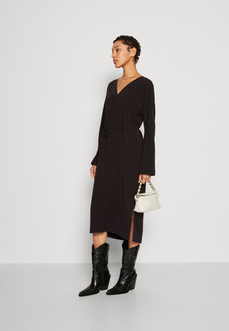 Calvin Klein STRUCTURE V NECK DRESS - Denní šaty - black