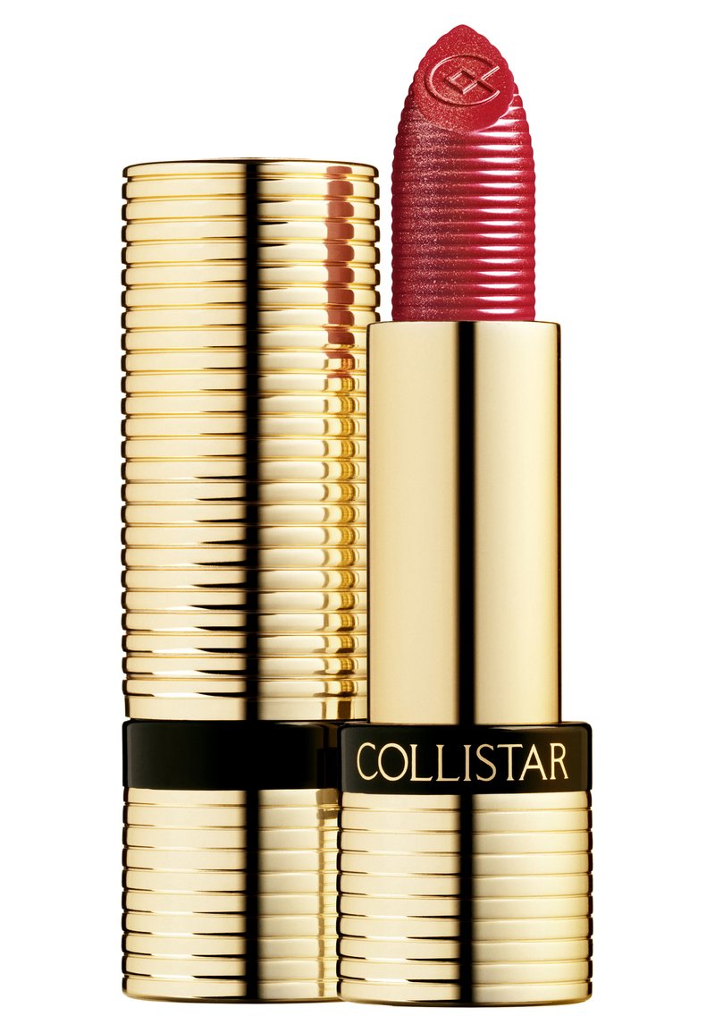 Röd läppstift med ribbad guldkapsel, som har en svart rand märkt "COLLISTAR." Läppstiftet har en texturerad spets och en glansig finish.