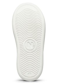 Bílá gumová podrážka s texturovaným vlnitým vzorem, kruhové logo ve středu a kruhový detail čísla blízko spodní části.