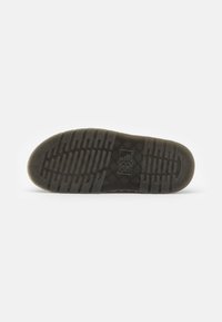 Dr. Martens JORGE II UNISEX czarny