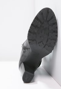 Caprice Botines con plataforma - black