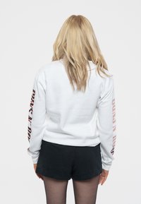 Paradiso Clothing Sweatshirt - white