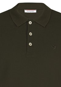 Dunkelgrünes Poloshirt aus strukturiertem Baumwollmaterial, mit klassischem Kragen, Dreiknopf-Leiste und dezentem Logo auf der linken Seite.