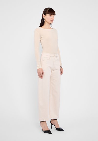 Mother THE HALF PIPE ANKLE - Džinsi ar platām starām - off-white