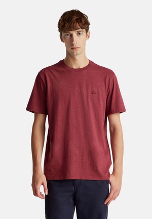 - T-shirt basic