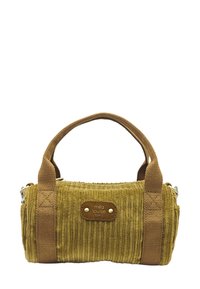 Sac en velours côtelé de couleur vert olive avec un relief texturé, de forme rectangulaire, avec des poignées courtes et une fermeture éclair en métal, arborant une patch en cuir de marque.