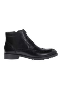 Stivali alla caviglia in pelle nera con design a lacci, dettagli brogue sulla punta, finitura testurizzata e suola in gomma per una migliore aderenza.