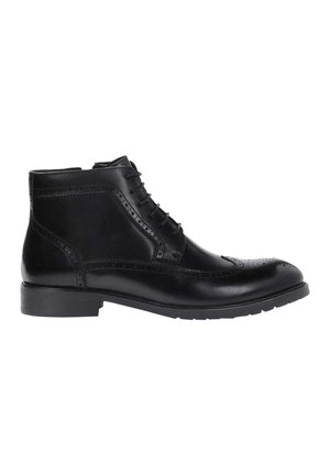 Botas de tobillo de cuero negro con diseño de cordones, detalles de brogue en la puntera, un acabado texturizado y suela de goma para mayor tracción.