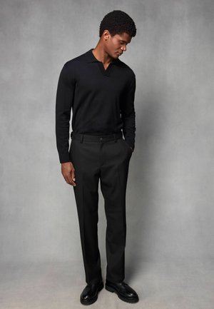 Next REGULAR FIT - Chino-püksid - black