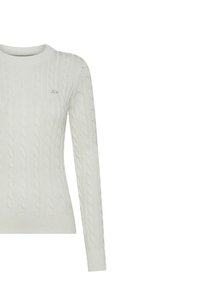 Maglione bianco a maglia a treccia con maniche lunghe, scollatura rotonda e polsini e orlo a costine. Presenta un piccolo logo sul petto.