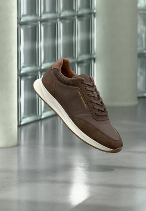 Tommy Hilfiger, - Sneakersy niskie