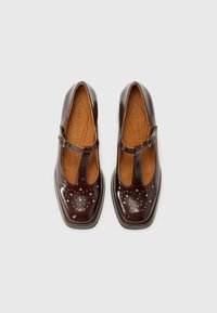 Chie Mihara KAYLA - Klasične pete - sucre choco/kimera leche