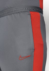 Nike Performance ACADEMY SET - Fato de treino - iron grey/dragon red