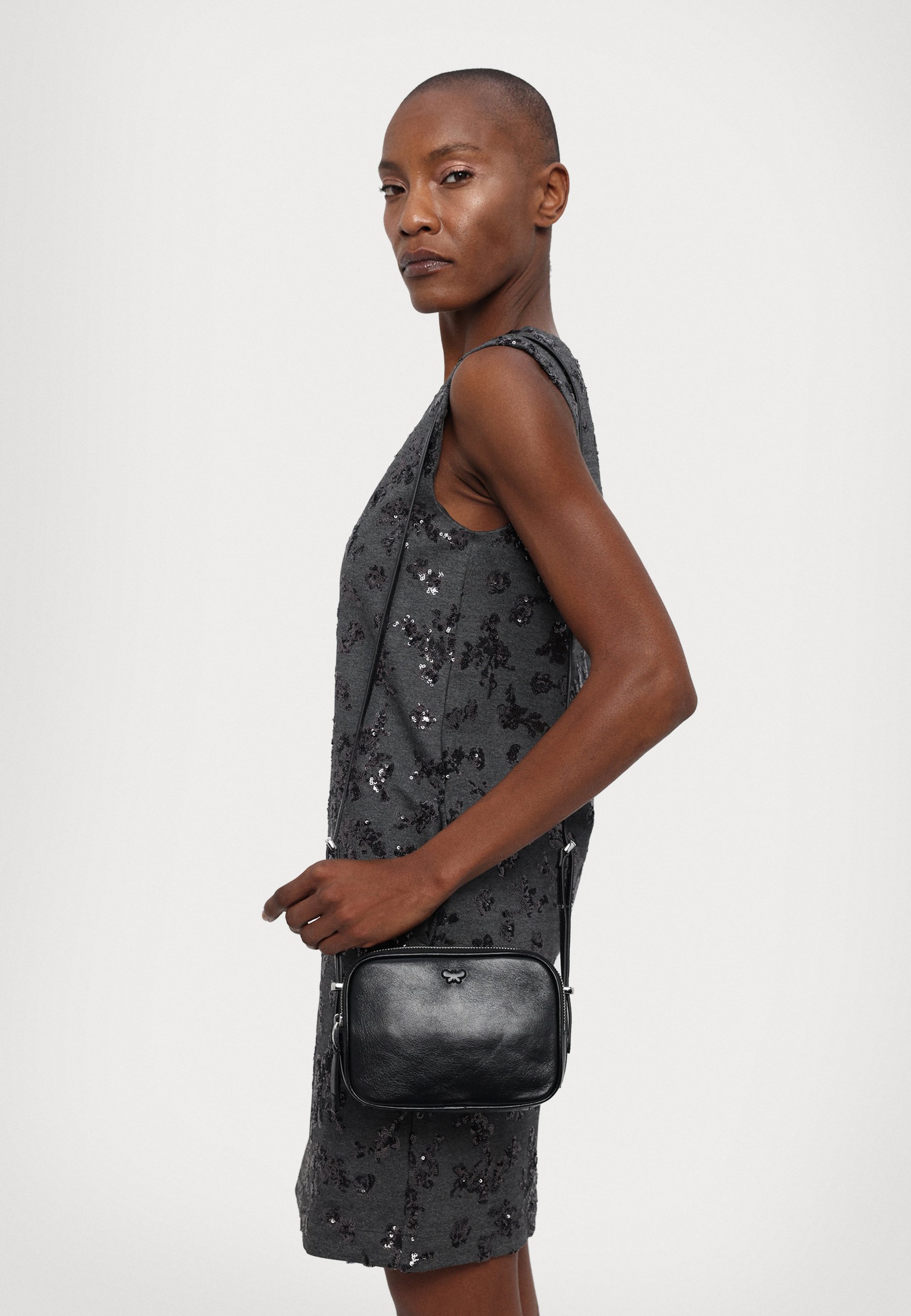 【Weekend Max Mara】ZEDA ミニ レザー バッグ Leather mini bag, black | Weekend Max Mara