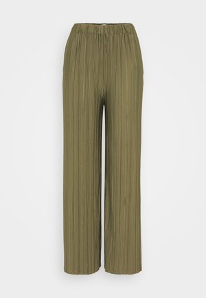 Pantalons plissés, à jambes larges, vert olive avec une taille élastique. Fabriqués dans un tissu lisse avec un subtil éclat et une texture verticale.