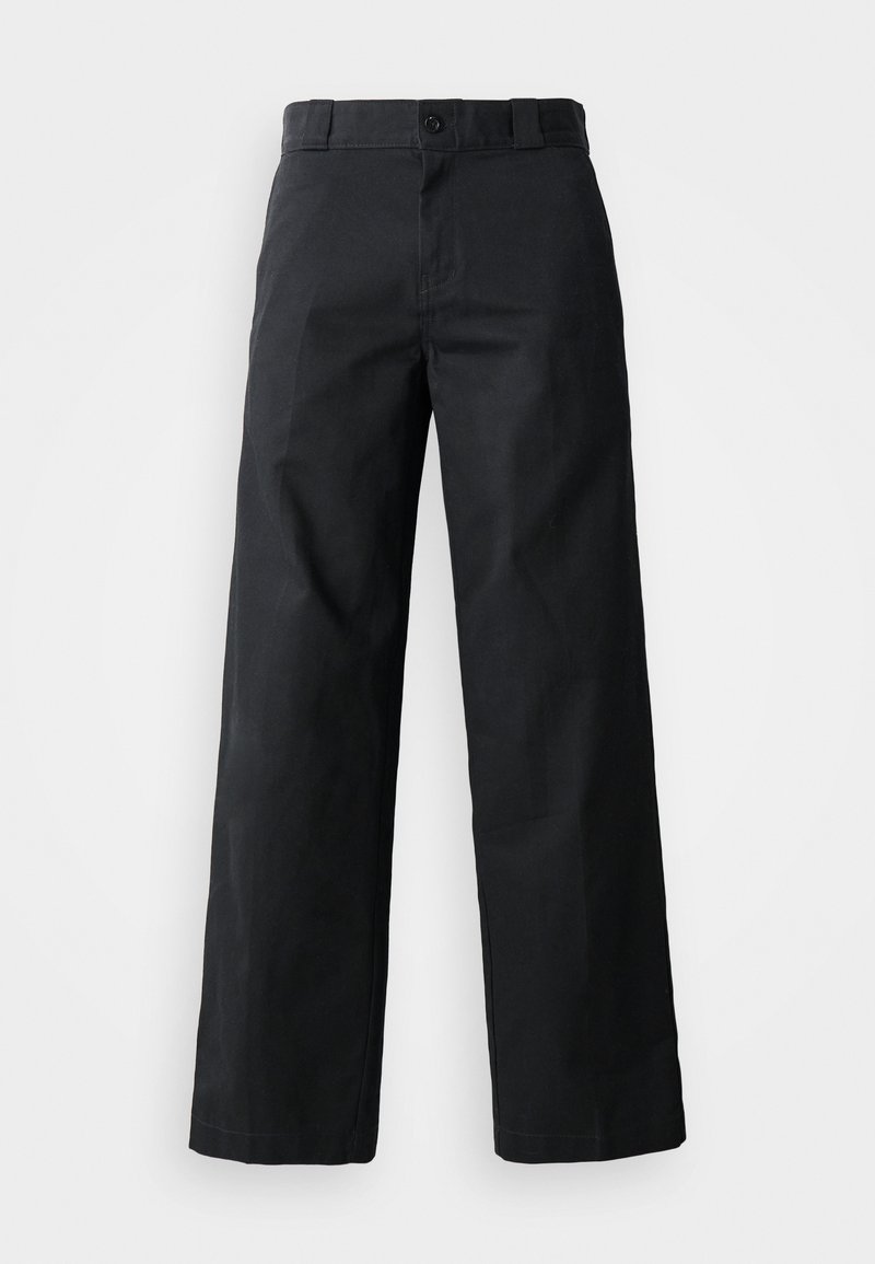 Schwarze weit geschnittene Baumwollhose. Verfügt über einen Knopfverschluss, Gürtelschlaufen und Seitentaschen. Glatte Textur mit tailliertem Schnitt.