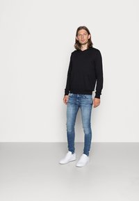 Jack & Jones - JJEBASIC V-NECK - Pullover - black Image miniature 1