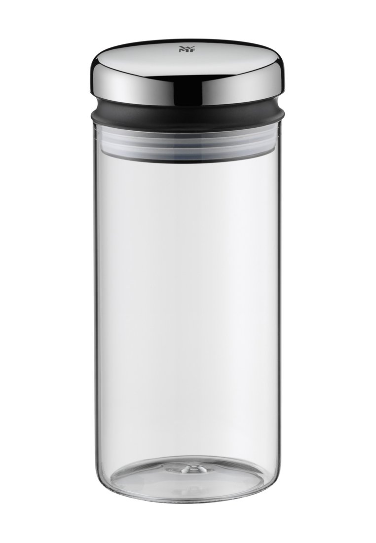 Transparentes Glasbehälter mit einem metallischen Chromdeckel und einem schwarzen Silikonring. Zylindrische Form, glatte Oberfläche, geeignet zur Lebensmittelaufbewahrung.