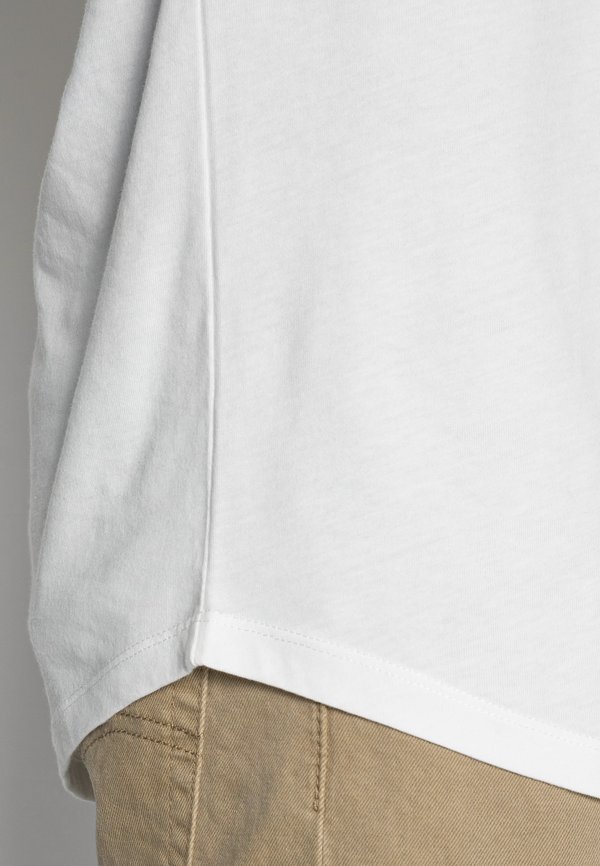 SHAPED TEE - Basic T-shirt - cloud dancer3