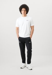 EA7 Emporio Armani NATURAL VENTUS TEE  - T-skjorte til trening - white