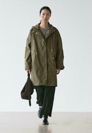 TECHNICAL WITH HOOD - Parka - green