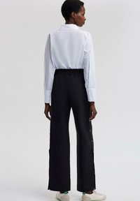 Touché Privé ELASTIC WAIST  WITH SNAP BUTTON  - Hlače - black