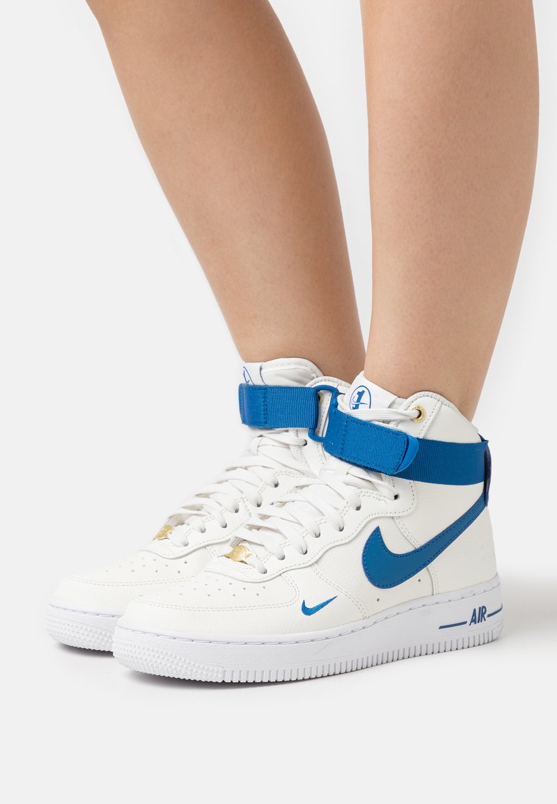 Nike Wmns Air Force 1 High SE - Sail / Blue Jay / White / Metallic Gold 6