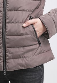 Armani Jeans Kurtka zimowa