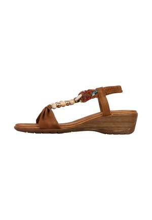 Wedge sandals - camel
