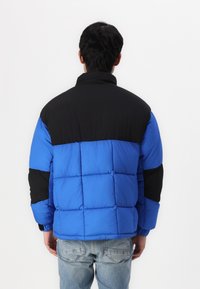 Jack & Jones JCOURBAN PUFFER - Vinterjakker - lapis blue\black