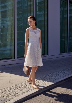 Cocktail dress / Party dress - white