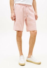 Tommy Hilfiger HARLEM SHORT - Shorts - foggy pink