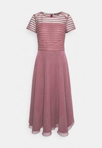 Mauve Kleid mit einem taillierten, strukturierten Oberteil mit horizontalen Streifen und kurzen Ärmeln. Der fließende Rock reicht bis zum Knie mit einem leicht transparenten Saum.