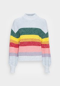 Pull en tricot multicolore avec un col montant, présentant de larges rayures vertes, jaunes, rouges, roses et grises, avec des poignets et un ourlet côtelés.