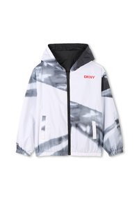 Veste légère à capuche blanche et grise avec des motifs abstraits, dotée d'une fermeture éclair sur le devant, de poignets élastiques et du logo DKNY en rouge.