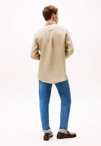 Thumbnail Image 3
