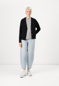 VILA VIRIL V NECK - Adīta jaka - black