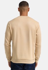 INDICODE JEANS INAVANT - Sudadera - irish cream
