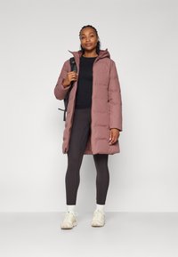 Patagonia JACKSON GLACIER PARKA - Pūkinis paltas - dulse mauve