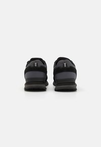 Colmar Originals TRAVIS - Sapatilhas - black/anthracite