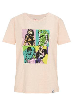 Lichtroze katoenen t-shirt met een vierkant grafisch ontwerp met stripfiguren in groen, paars en roze. Ronde halslijn en korte mouwen.
