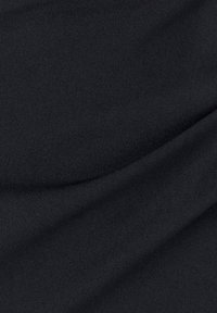 Unselected, black
