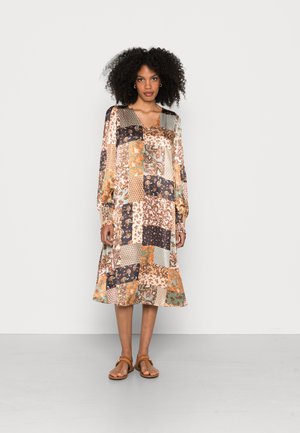 VIVA DRESS - Day dress - seagrass